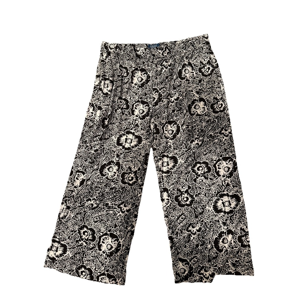 Kelly by Clinton Kelly Printed Soft Knit Cropped Pull On-Black Floral Large